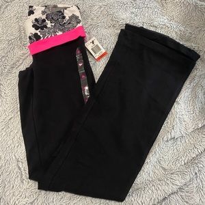 NWT Jennifer Moore active yoga pants